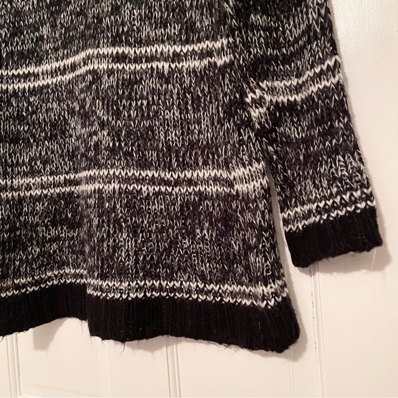 Ashley black, white grey blend long sleeve vneck sweater - Picture 11 of 14